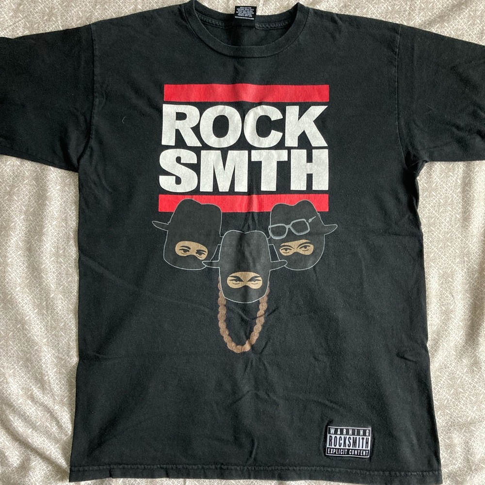 Rocksmith band black tee, size M.